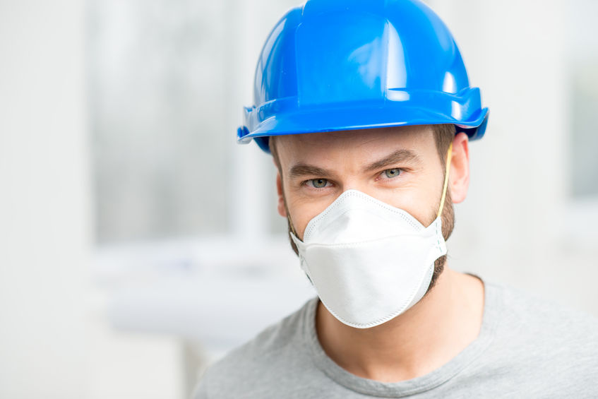 Builder with protective mask